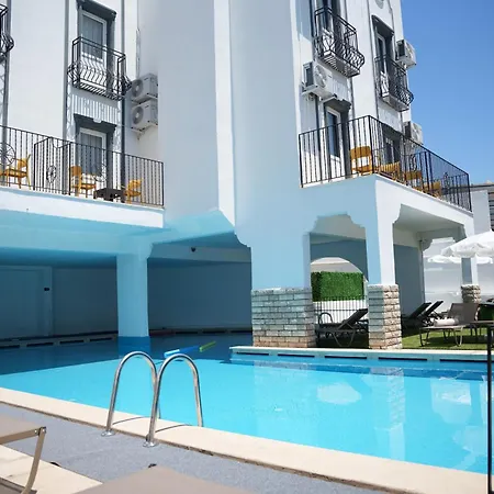 Quatro Life Hotel