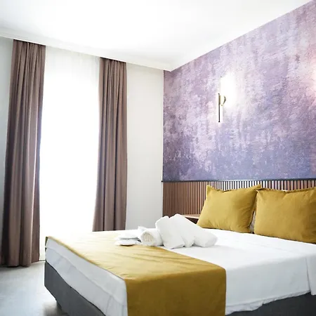 Hotel Quatro Life *