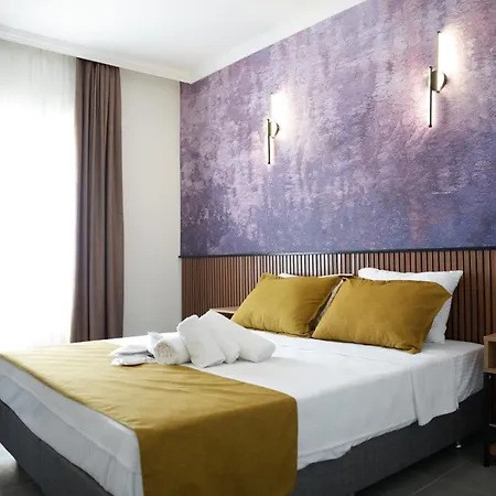 Hotel Quatro Life